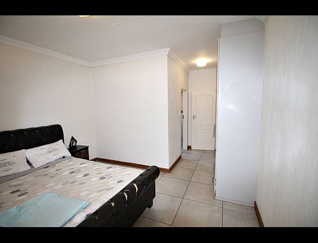 3 BEDROOM SECTIONAL TITLE FOR SALE IN POMONA